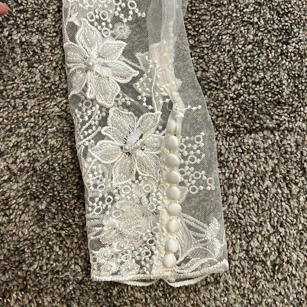 Le Rose Grace Pearl Beaded bridal robe - Picture 6 of 6